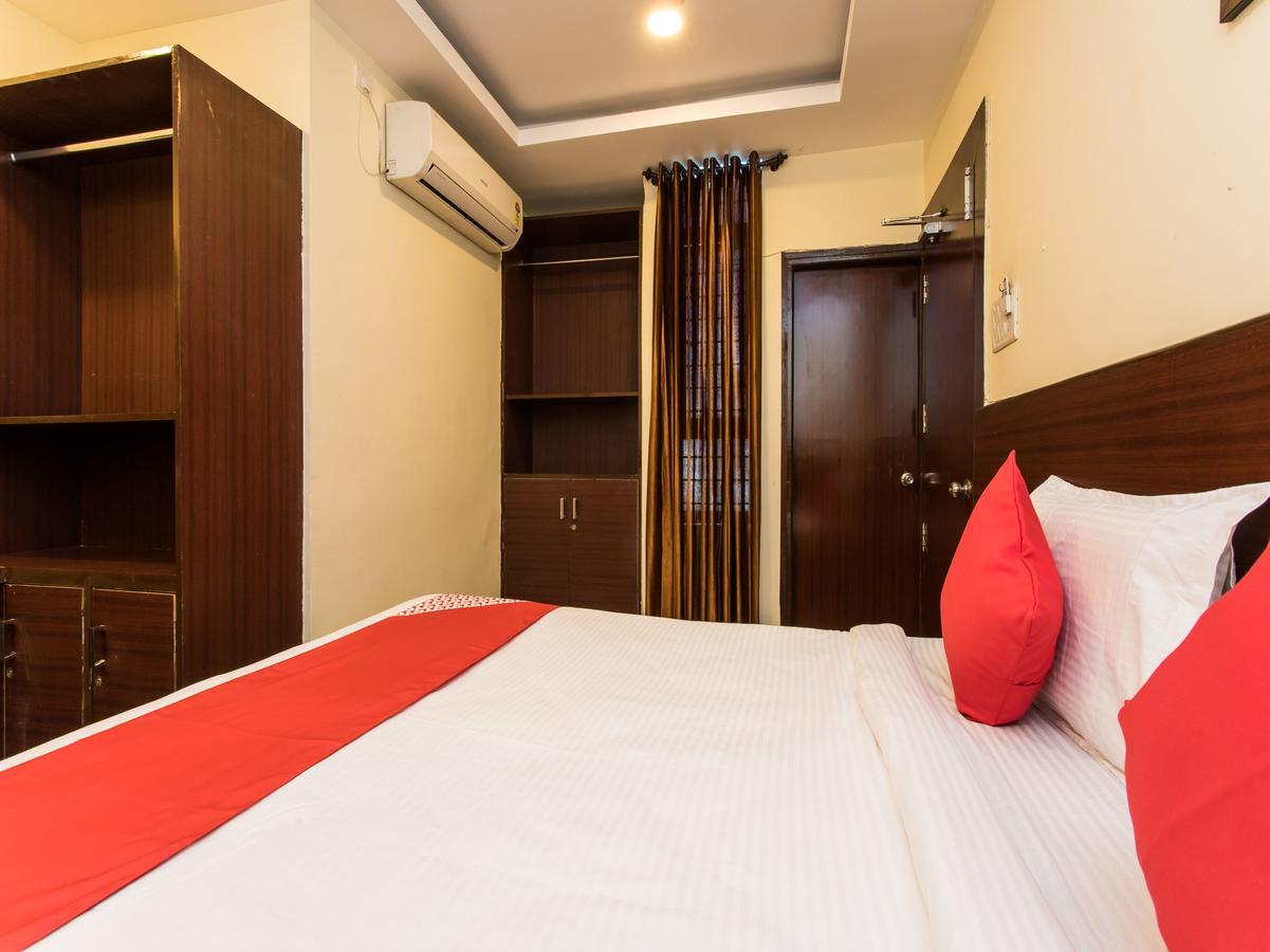 Oyo 11945 Hotel Glory Palace Индаур Экстерьер фото